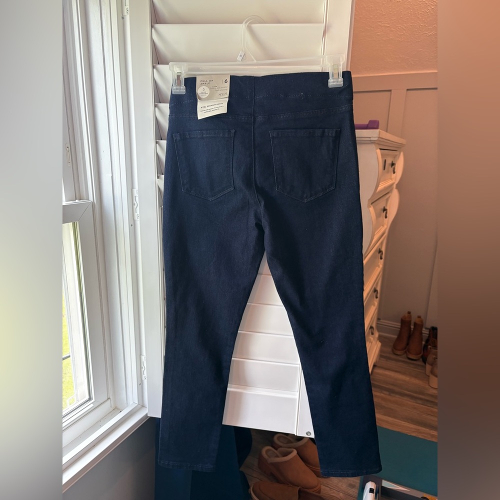 NYDJ Dark Blue Ankle Jeans pull on sz6
